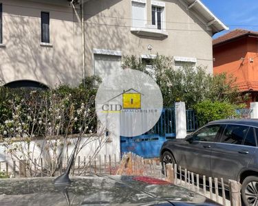 Maison 590 000 € - 139 m²