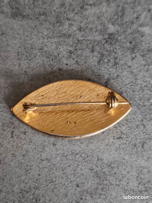 Ancien Bijou Damasquiné – Broche Géométrique Ciselée, Style Or De Tolède, Pièce Vintage