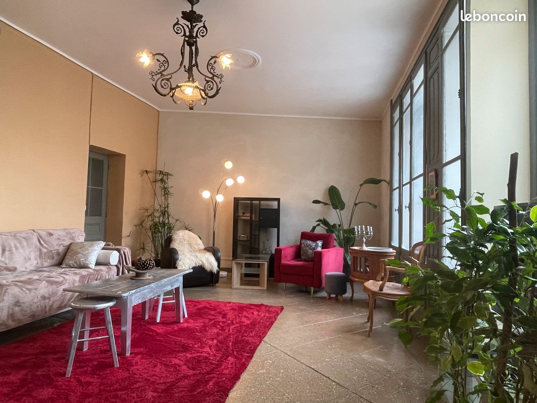Maison 13 pièces 340 m² · à Arandon-Passins · 340 m² · 309 000 €