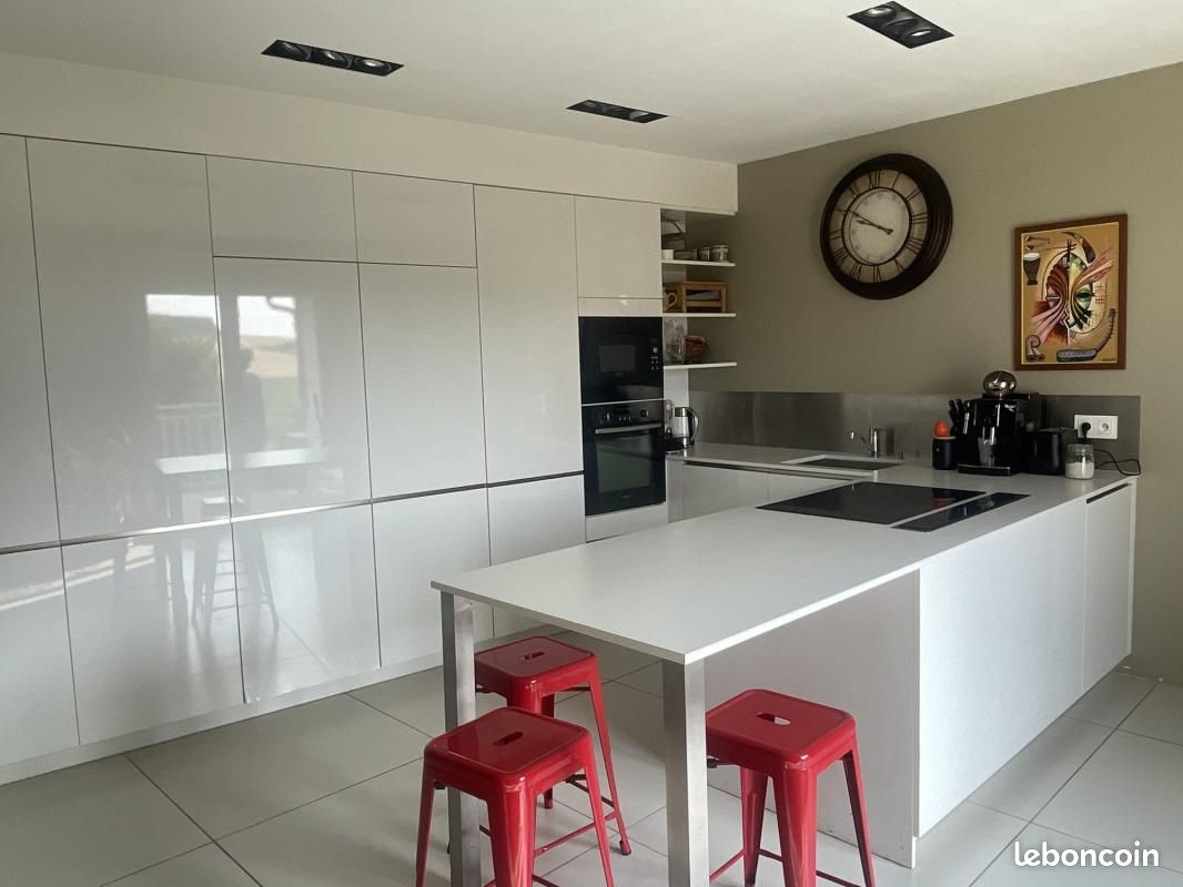 Maison 8 pièces 252 m² (image 2)