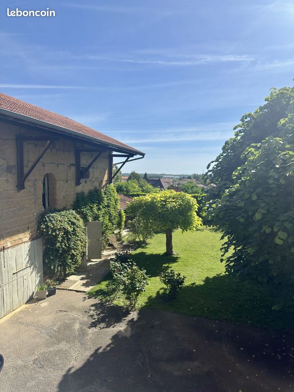 Maison 7 pièces 240 m² · à Montanay · 240 m² · 950 000 €