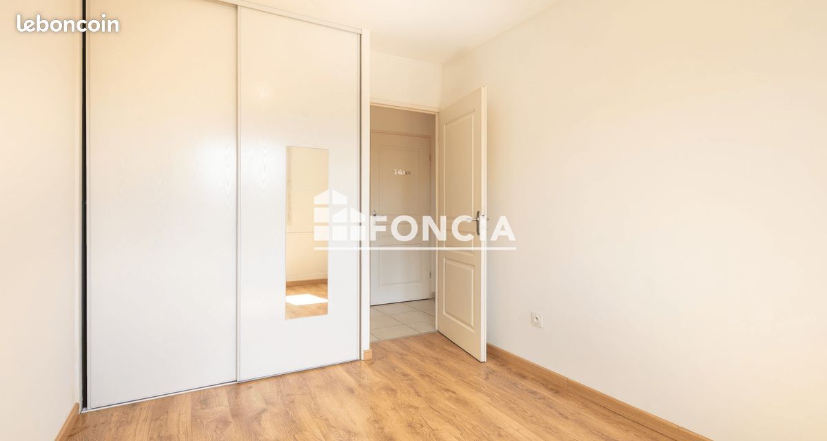 T3 – 63 m² avec possibilité de garage et balcon plein sud – Centre d'Échirolles (image 10)