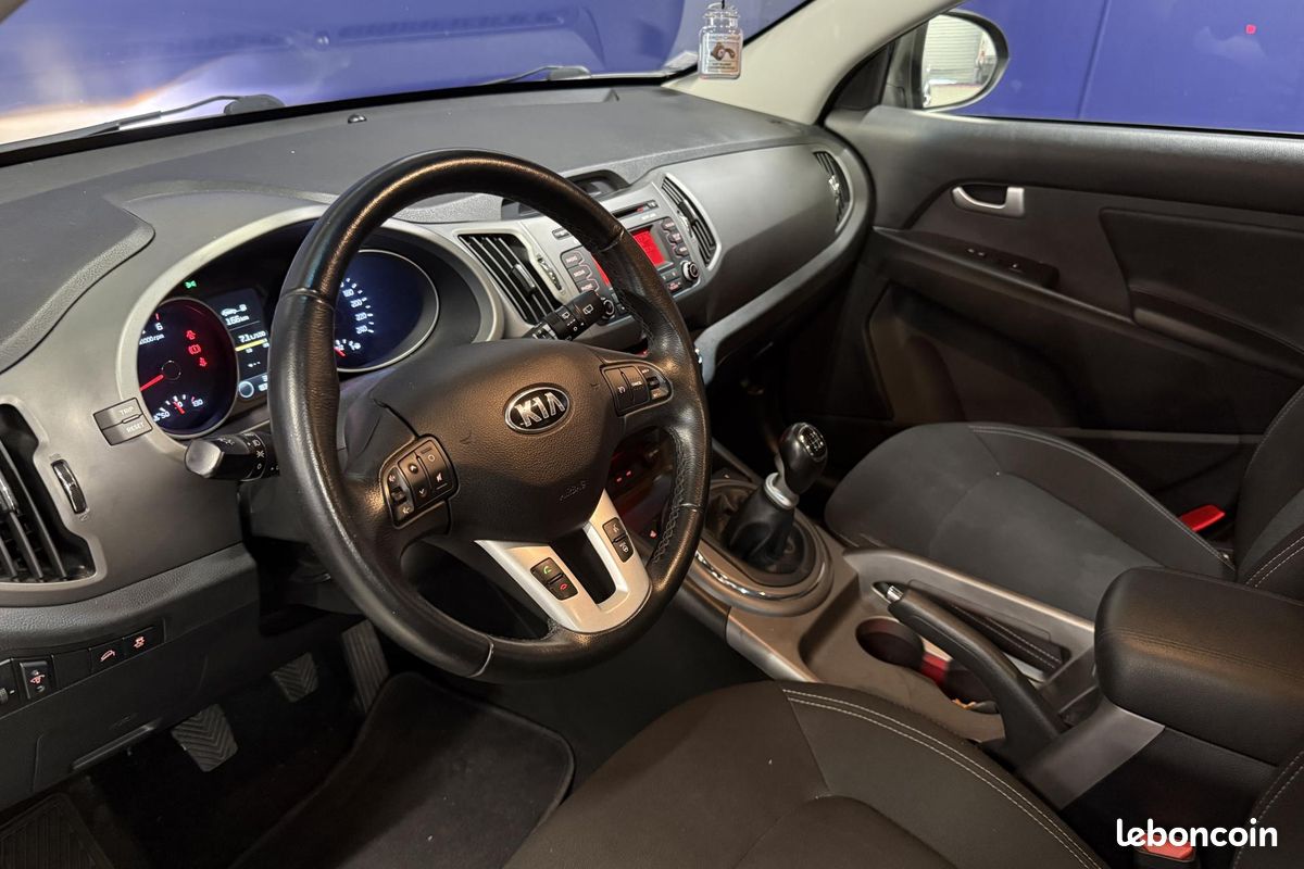 KIA SPORTAGE 1.7 CRDI 115 cv (image 9)