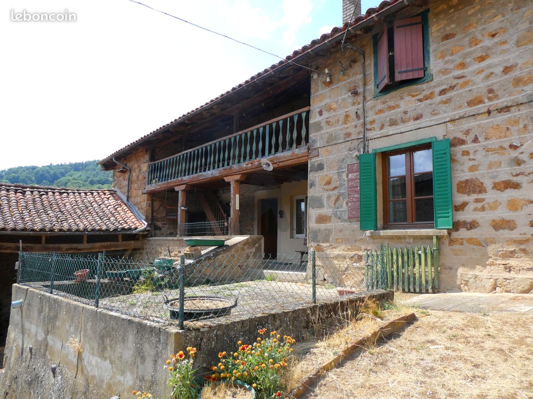 Maison 6 pièces 130 m² · à Montrottier · 130 m² · 290 000 €