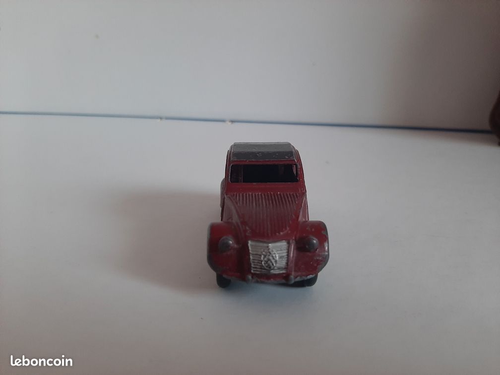Dinky Toys 1/43 N°24T Citroën 2CV Un Feu - Gris Métallisé Doré, France