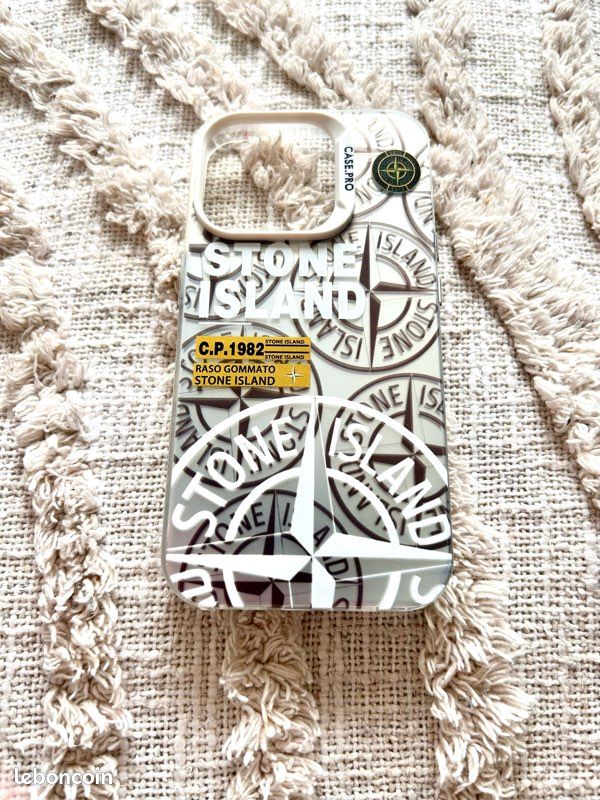 Coque Arrière IPhone 15 Pro Stone Island - Multicouleur - Neuve Sous Emballage