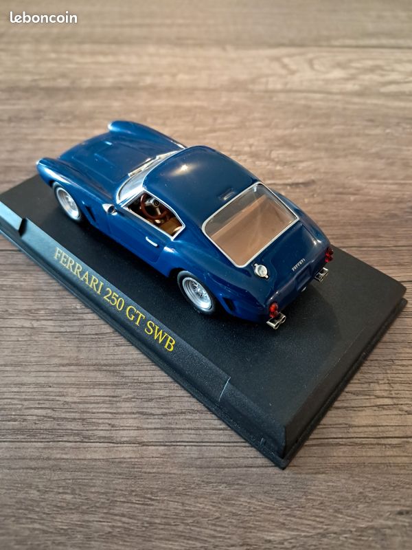 Miniature 1/43 ferrari 250 GT SWB - Collection