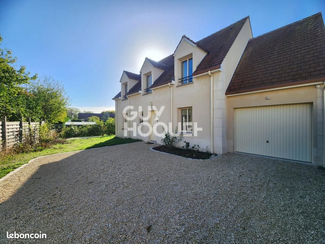 Maison 7 pièces 136 m² · à Chilleurs-aux-Bois · 136 m² · 1 086 €/mois