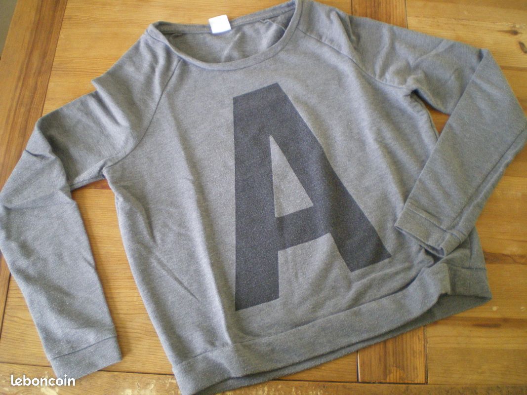 Idéal pour le sport : Sweat gris, taille S (image 1)