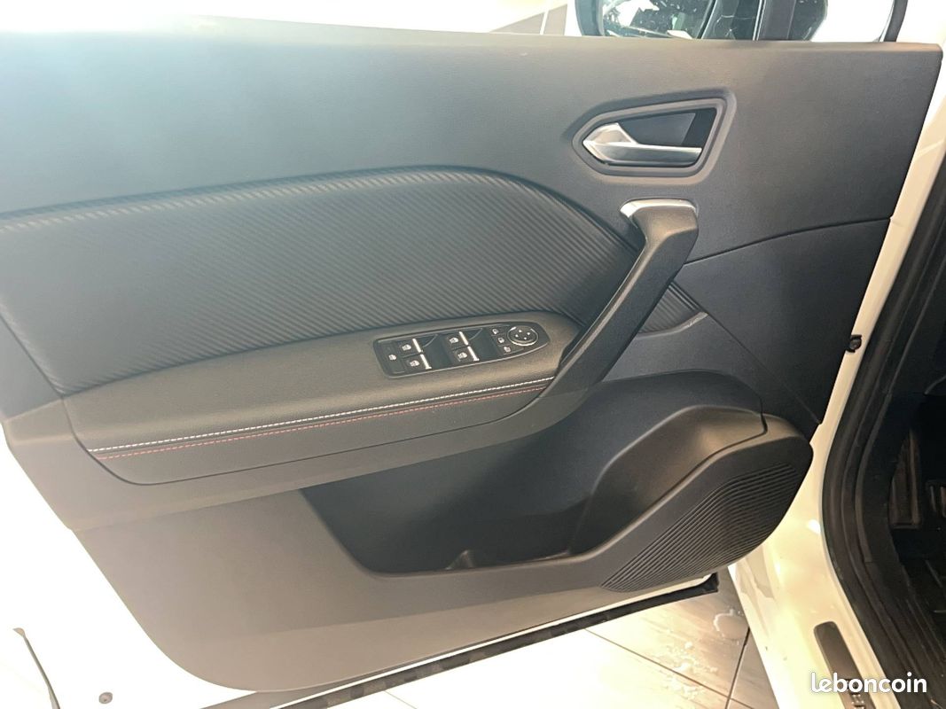 RENAULT Captur mild hybrid 160 EDC R.S. Line (image 11)