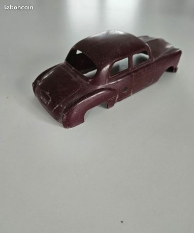 Nacoral Plastique 1/20 - Renault 1907 Taxi de la Marne