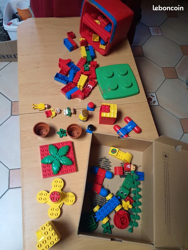Gros lot de briques Lego Duplo (image 1)