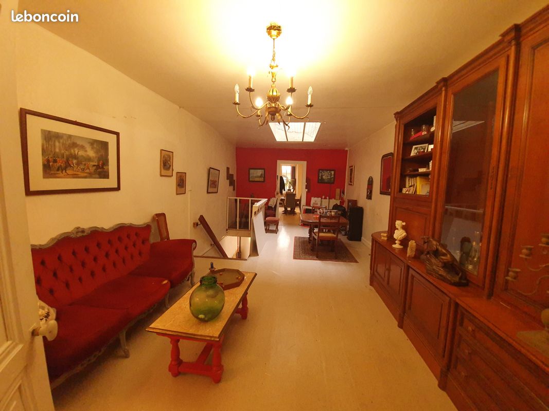 Maison 8 pièces 200 m² - Jarnac 16200 (image principale 5)