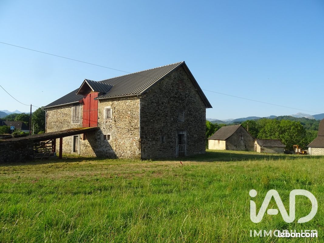 Maison 4 pièces 300 m² · à Trois-Villes · 300 m² · 84 000 €