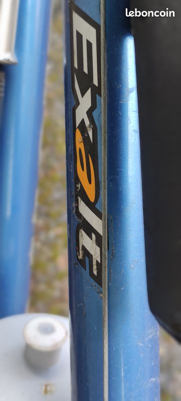 Un vélo type VTT cadre 18 pouces ou 46 centimetres. Bon état (image 4)