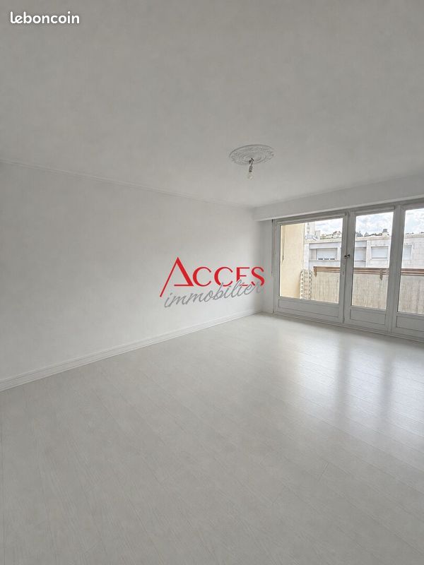 Appartement 3 pièces 78 m² · à Limoges · 78 m² · 750 €