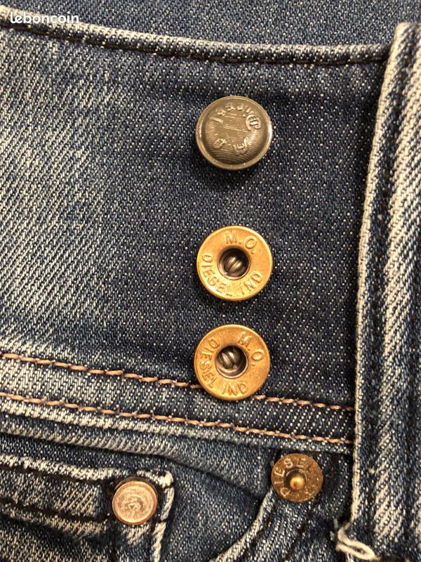 Jeans droits Diesel W29 (T 38-40) (image 3)