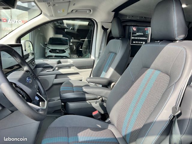 đ 58 500 FORD TRANSIT CUSTOM Sport E-Hybride 232CV â CABINE MODULABLE 2 Ă 5 PLACES â TVA RĂCUPĂRABLE â DISPONIBLE (image 2)