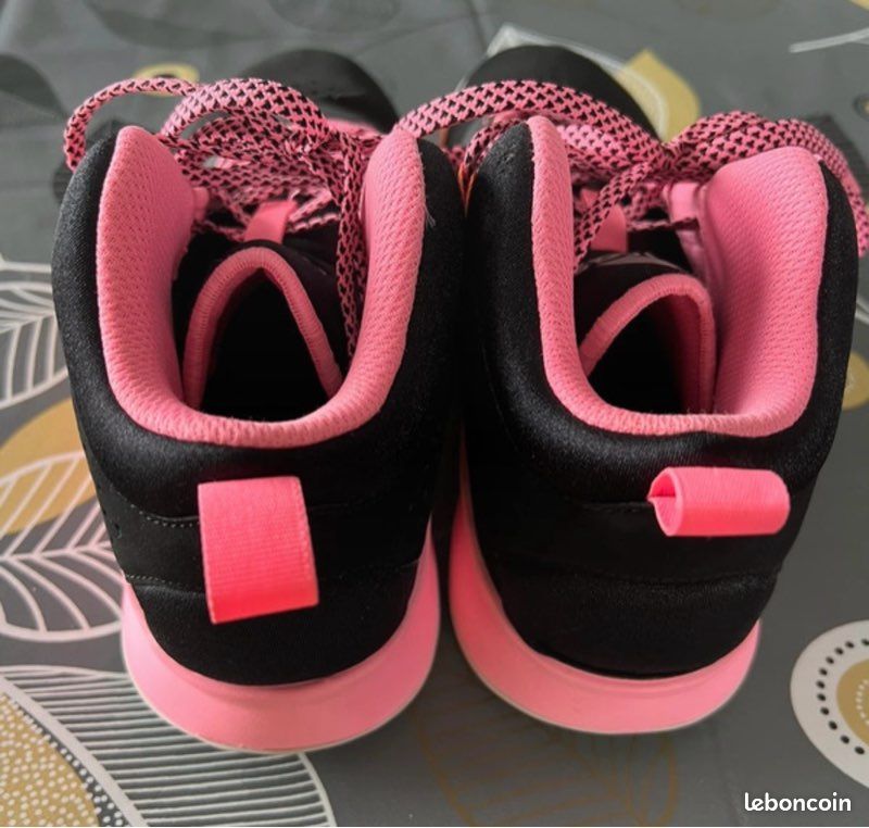 Chaussure de basket adidas (image 3)