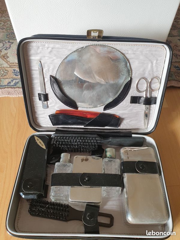 Trousse de toilette de voyage ancienne noire (image 1)