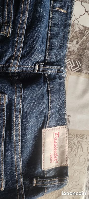 Vend jean pailleté (image 4)