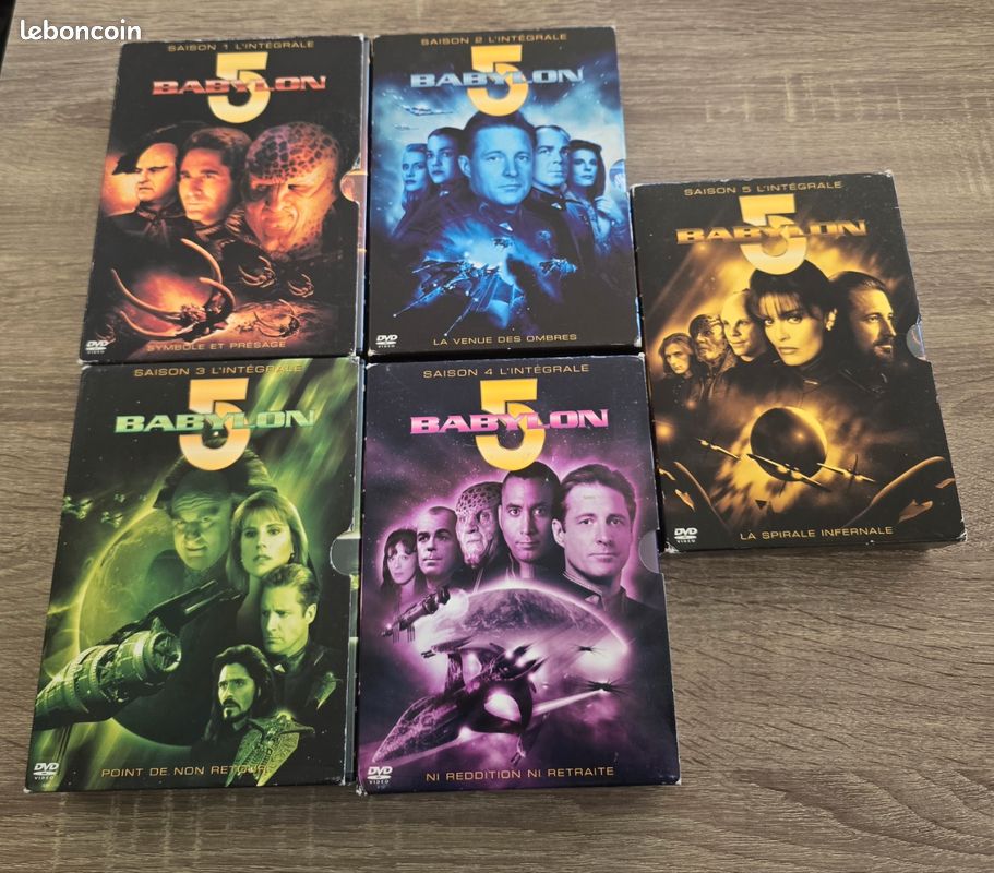 Coffret dvd Babylon 5 L'intégrale (image 1)