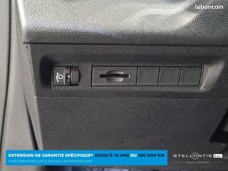 Peugeot 408 PureTech 130 ch S&S EAT8 Allure Pack (image 27)