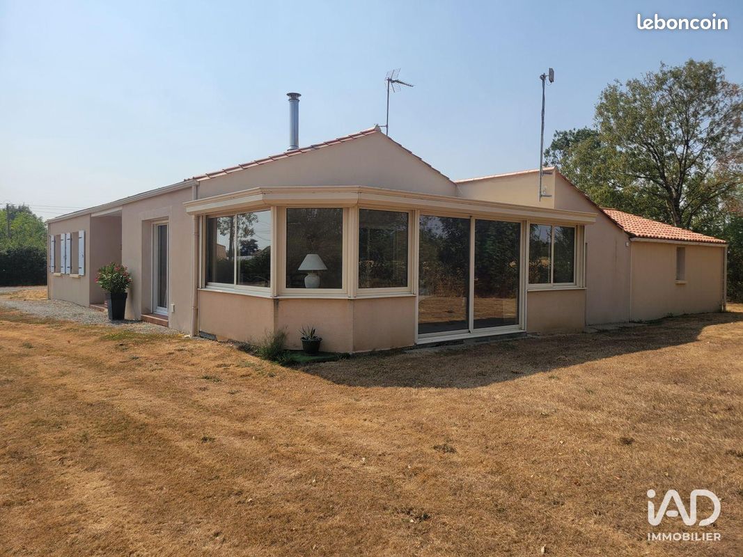 Maison 4 pièces 141 m² · à Réaumur · 141 m² · 199 500 €