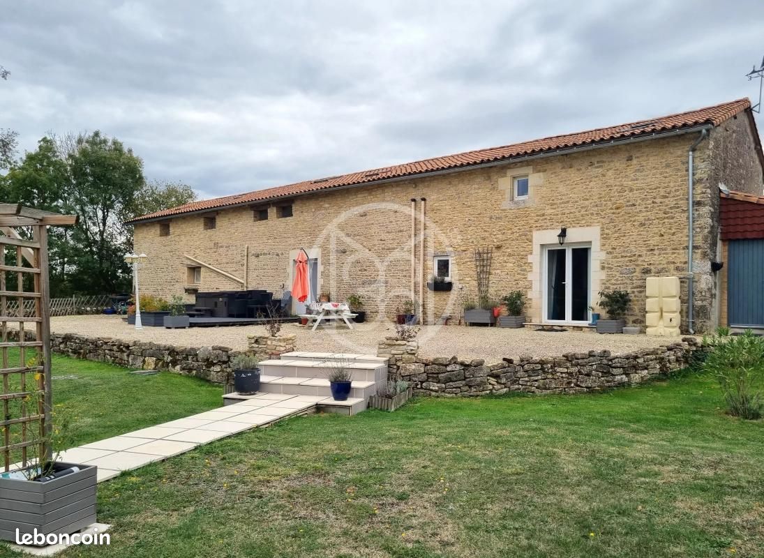 Ferme 150 m² Chaunay - Chaunay 86510 (image principale 4)