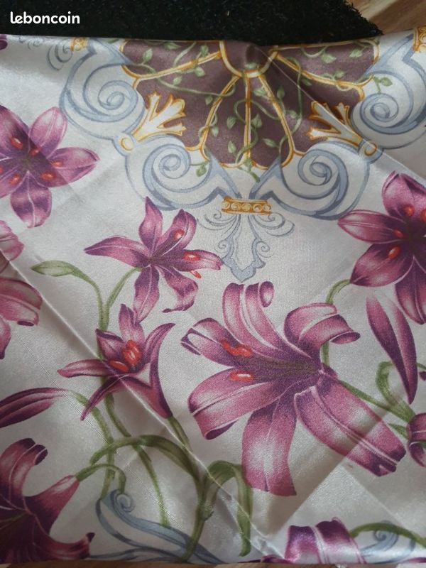 Torrente superbe foulard femme 73x73 Impeccable (image 5)
