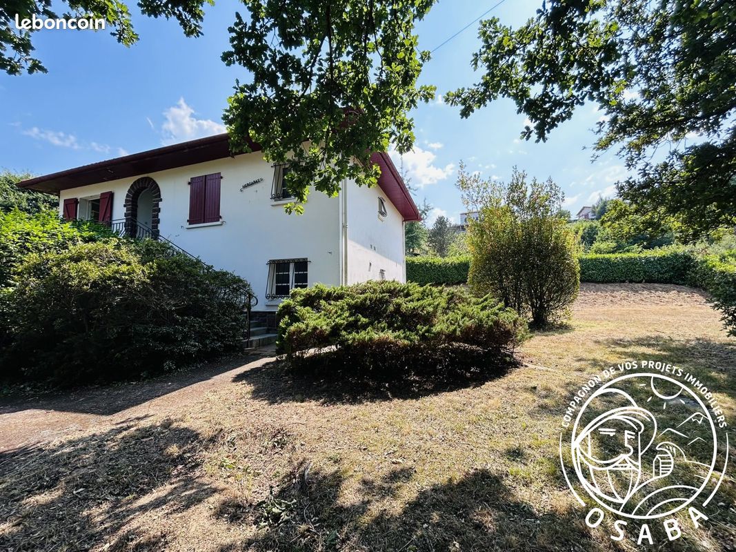 Maison 6 pièces 136 m² · à Larressore · 136 m² · 376 000 €