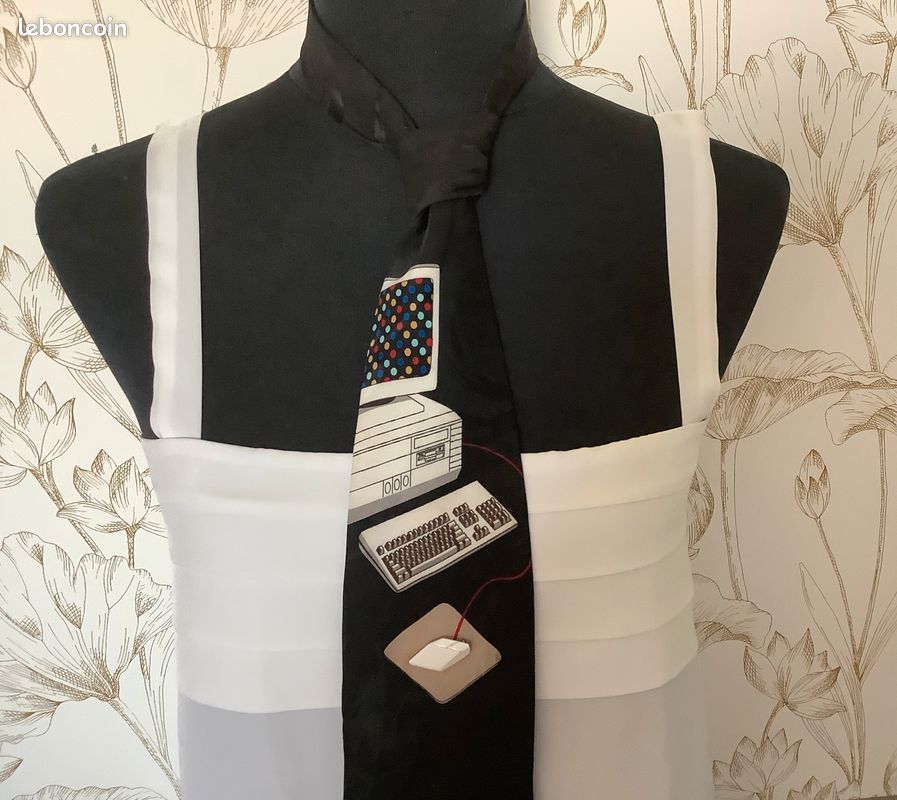 Cravate de luxe HERMES neuve inutilisée ☆ fournitures de costume 100