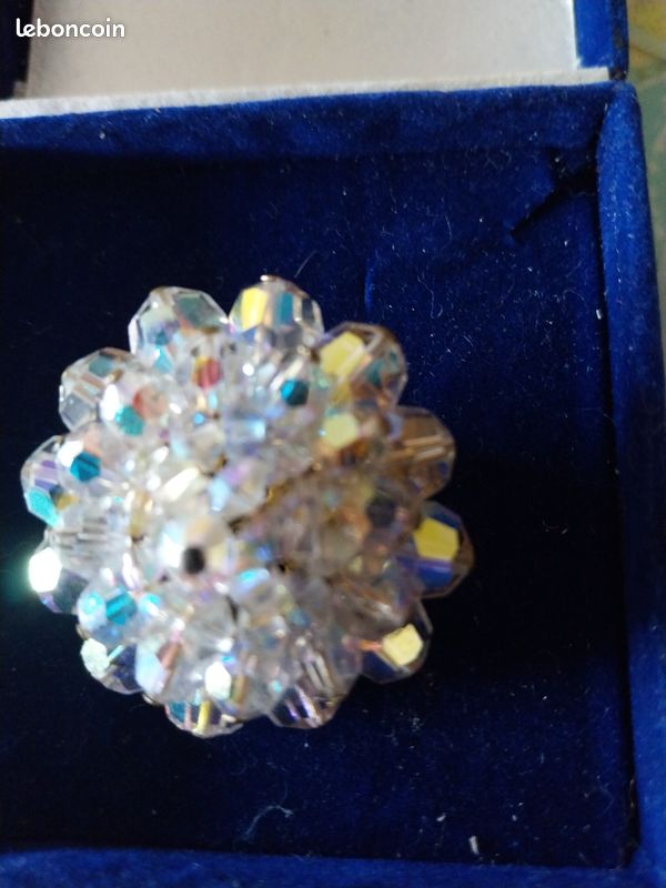 Vintage très belle broche fantaisie en forme de fleur (image 2)
