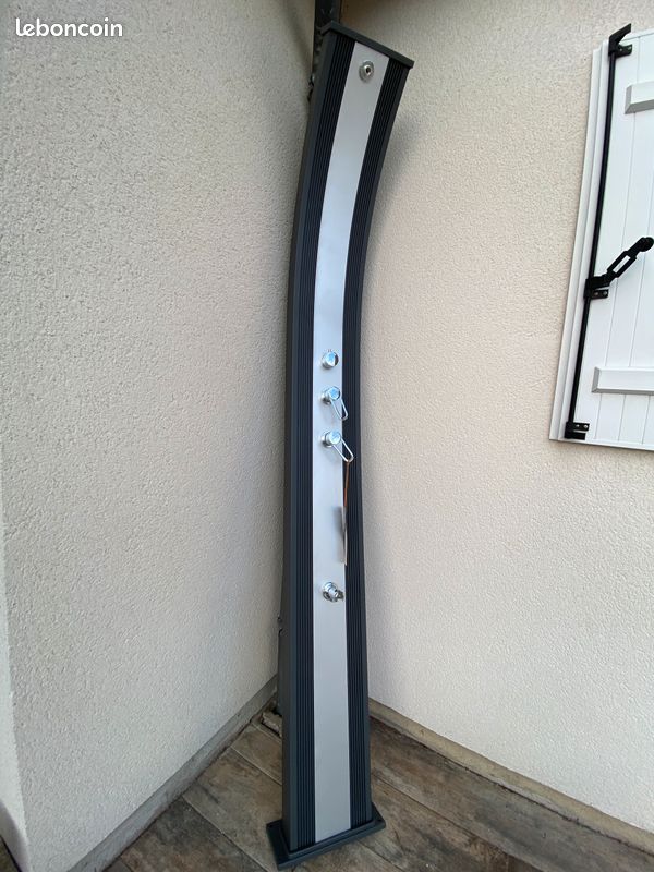 Douche extérieur (image 1)