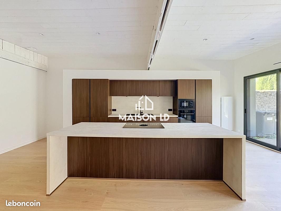 Maison 6 pièces 181 m² · à Courseulles-sur-Mer · 181 m² · 574 000 €