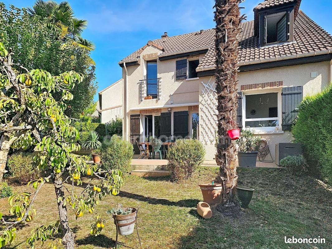 Maison 6 pièces 120 m² · à Chanteloup-les-Vignes · 120 m² · 379 900 €