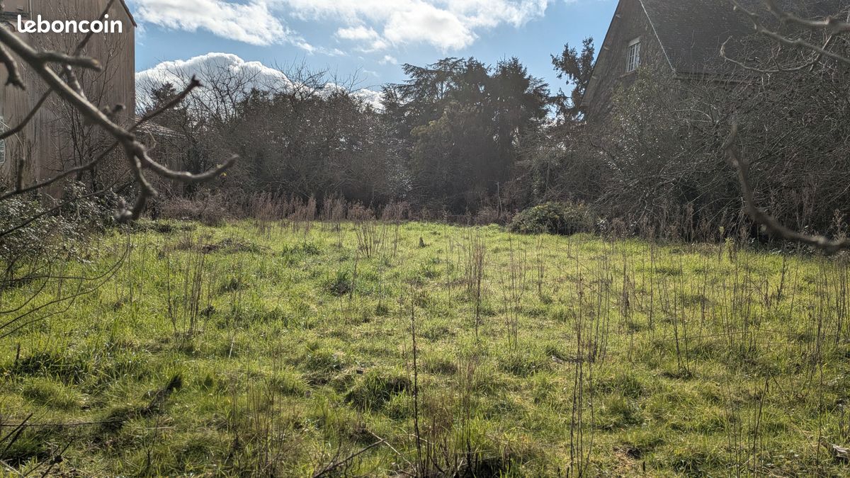 Terrain constructible 621m² au centre bourg · à Saint-Herblain · 225 000 €