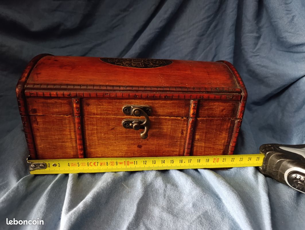 Boîte En Bois Ancienne Pyrogravée - Vintage - Rangement Déco