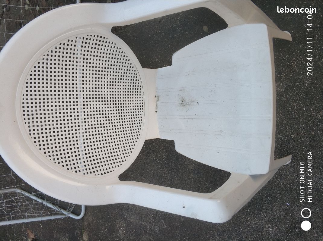 Chaise blanche (image 2)
