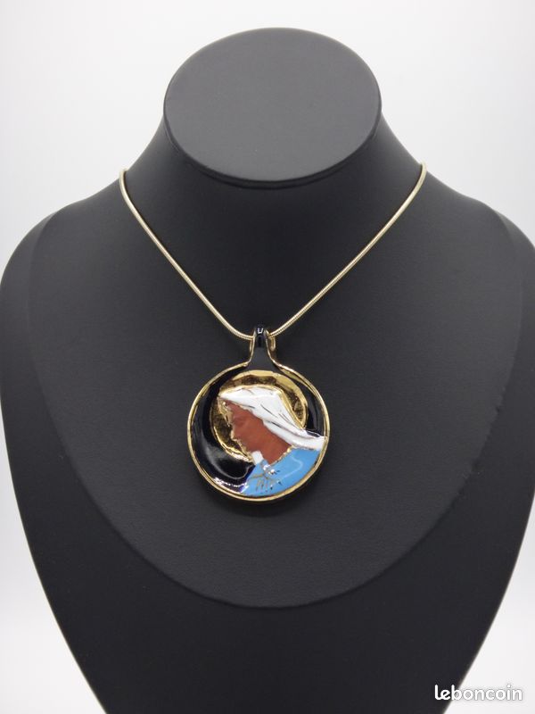 Collier ,pendentif vintage de Vallauris en céramique ,necklace, vintage ceramic Vallauris pendant - France Collier ,pendentif vintage de Vallauris en céramique ,necklace, vintage ceramic Vallauris pendant - France
