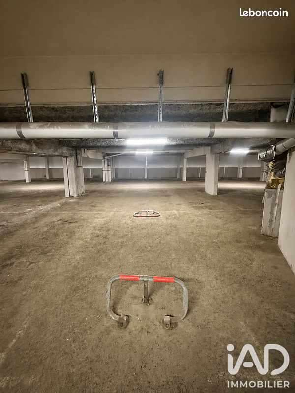Parking 20 m² · à Bagnères-de-Bigorre · 20 m² · 25 000 €