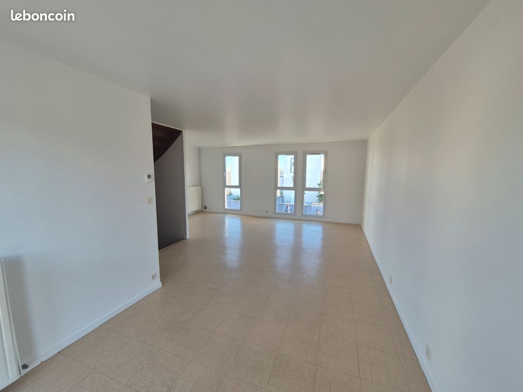 Maison 5 pièces 99 m² · à Val-de-Reuil · 99 m² · 950 €/mois