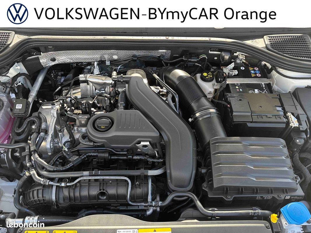 VOLKSWAGEN Golf 1.5 eTSI EVO2 150 DSG7 R-Line Edition (image 16)