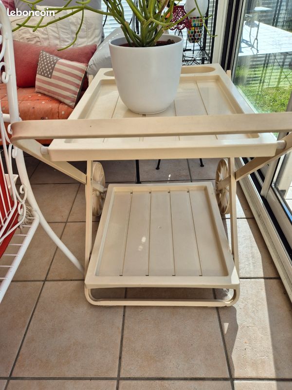 Table roulante et pliable (image 1)