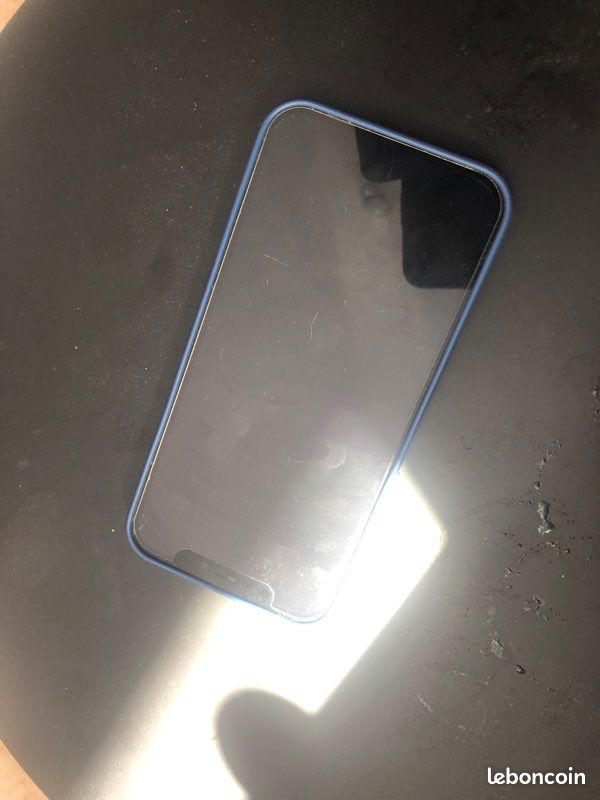 IPhone 12 (image 4)