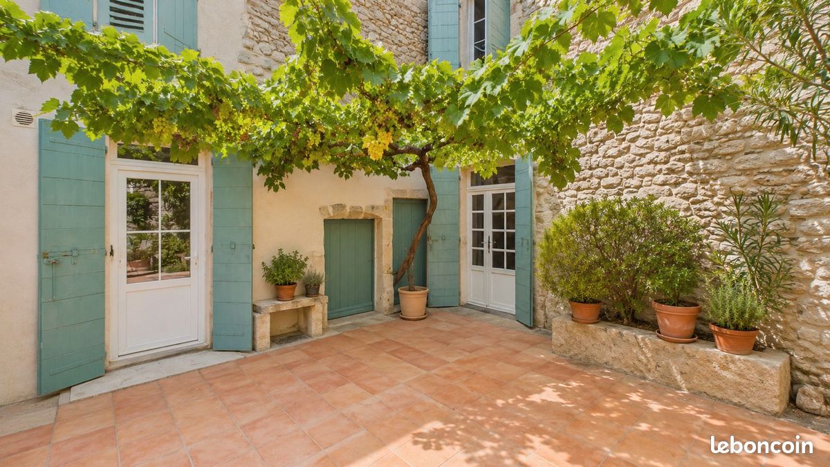 Maison 6 pièces 200 m² · à Eyragues · 200 m² · 428 000 €