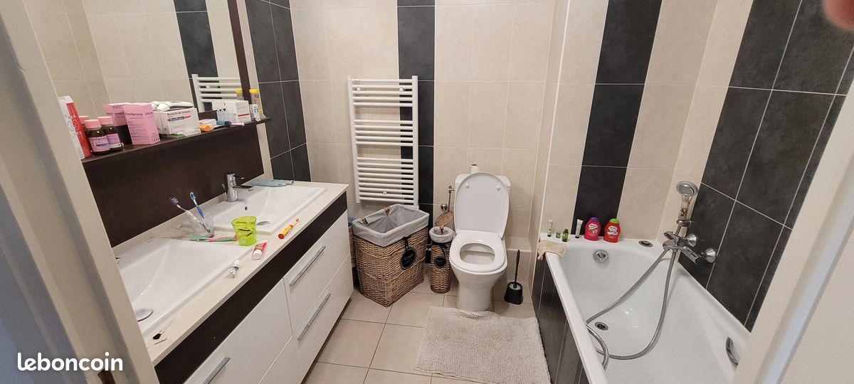 Frejus - Spacieux appartement en toit terrasse (image 7)