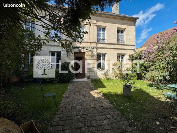 Maison 6 pièces 157 m²