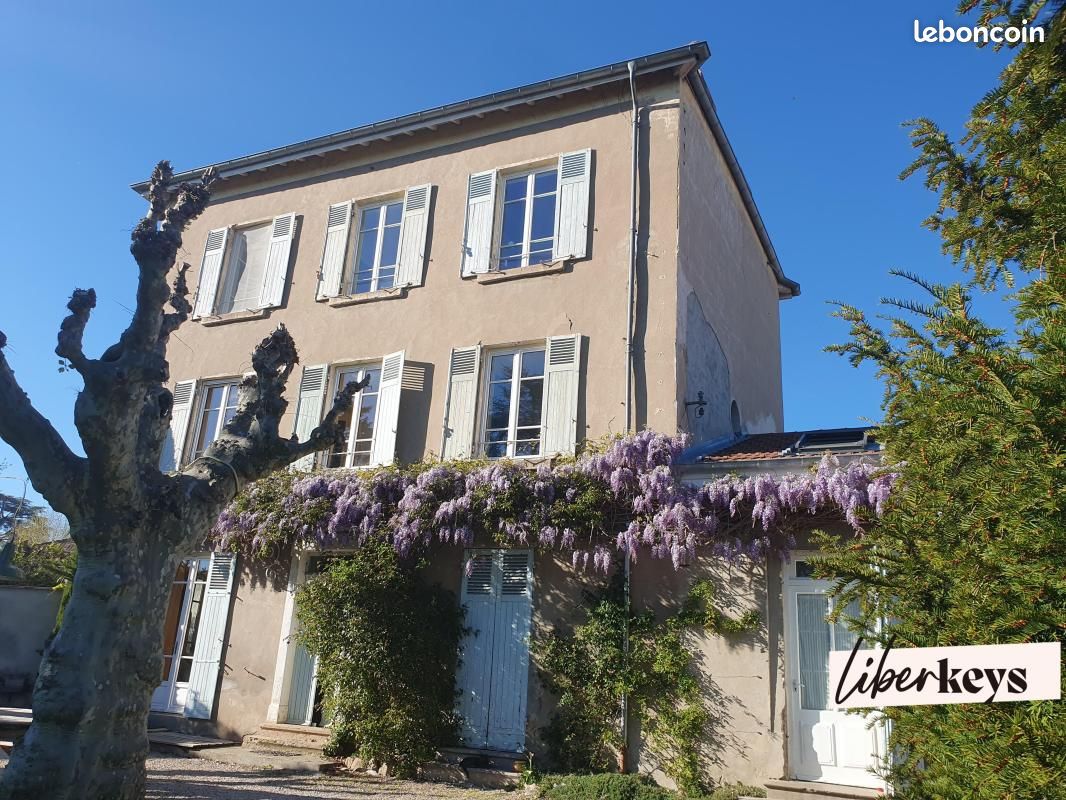 Appartement 5 pièces 111 m² · à Grézieu-la-Varenne · 111 m² · 320 000 €