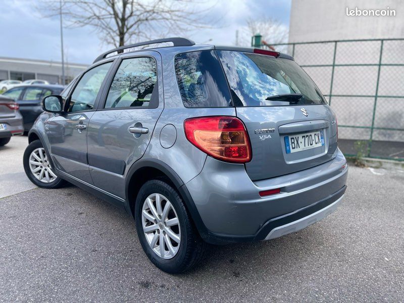 Suzuki SX4 2.0 DDIS 135 GLX 4X4 (image 3)